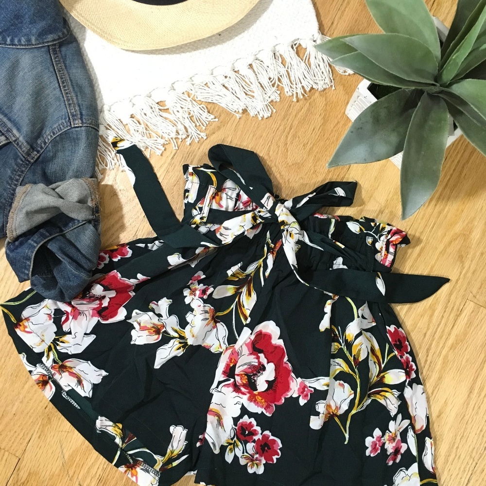 Floral Tie-Waist Women’s Shorts - Dark Green